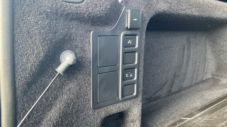 Land Rover Discovery Diesel 3.0 D300 R-Dynamic SE Commercial Auto